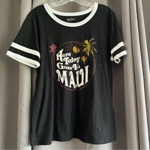 Arizona Jeans Gone to Maui Striped Short Sleeved Tee. Size XL.